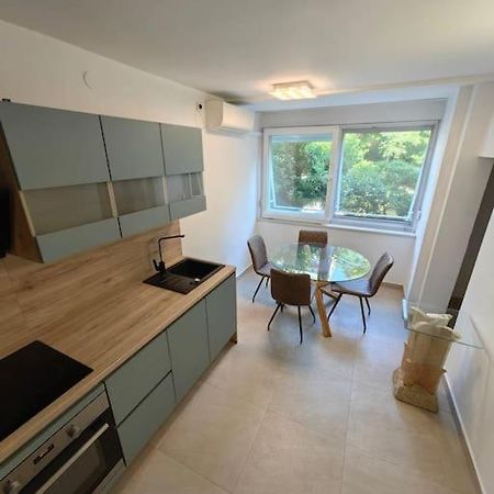New 1 Bedroom Near Center And Beach Split Extérieur photo